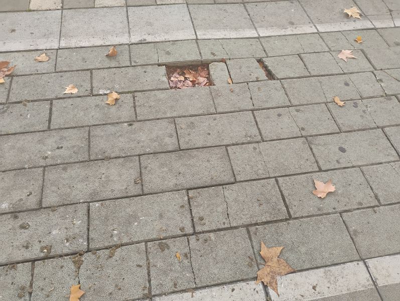 Desperfecto en calzada o acera